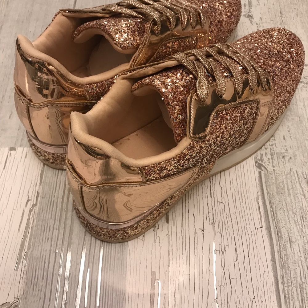 ⭐️ LAST 2 ⭐️ROSE GOLD GLITTER FASHION SNEAKERS - Picture 2 of 4